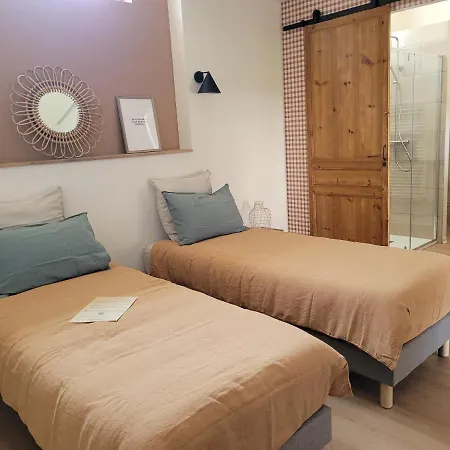 Les Fabulettes Frühstückspension Auffay